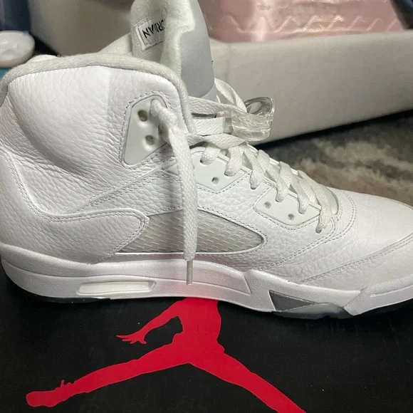 Retro Jordan 5 Metallic White (2015) Size 11